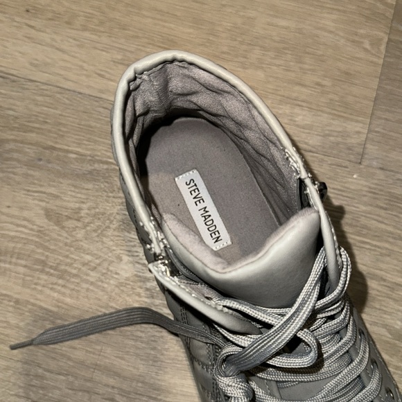 Steve Madden mens hightop sneakers​ - Picture 4 of 4